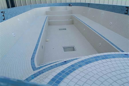 Showcase Commercial Tiled Spas 15