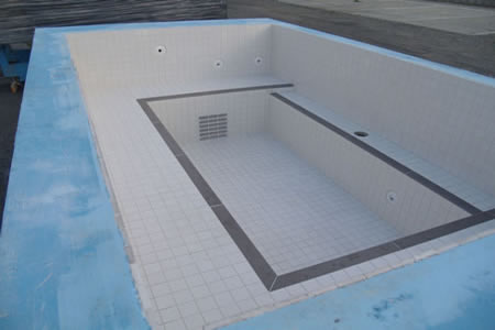 Showcase Commercial Tiled Spas 22