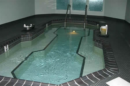 Showcase Commercial Tiled Spas 31