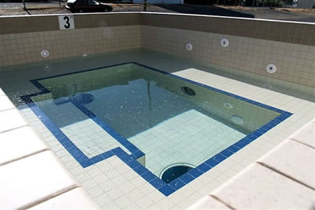 Showcase Commercial Tiled Spas 36