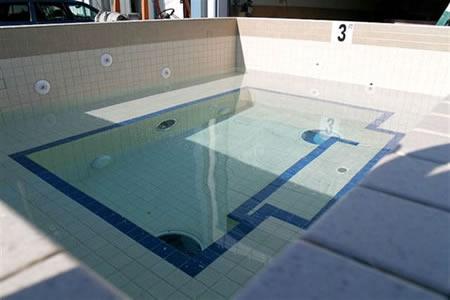 Showcase Commercial Tiled Spas 37