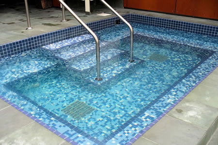 Showcase Commercial Tiled Spas 69