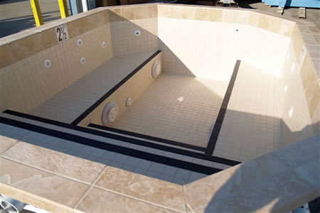 Showcase Commercial Tiled Spas 79