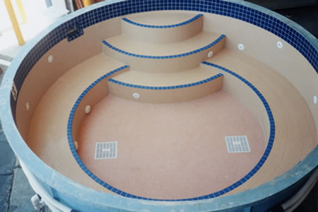 Commercial 10 foot Round Tiled Spa