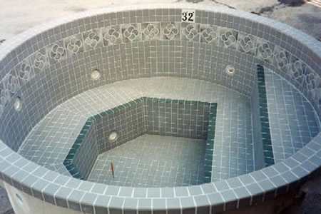 Commercial 6 foot Round Tiled Spa