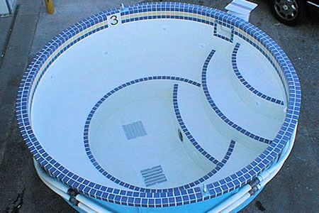 Commercial 8 foot Round Tiled Spa