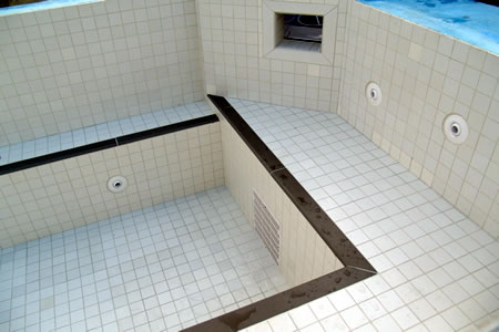 Commercial Octagon Maxima Tiled Spa