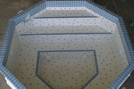 Commercial Octagon Rimini Tiled Spa