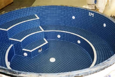 Residential 11 foot Round Tiled Spa