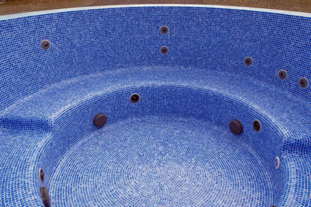 Residential 9' Round Tiled Spa